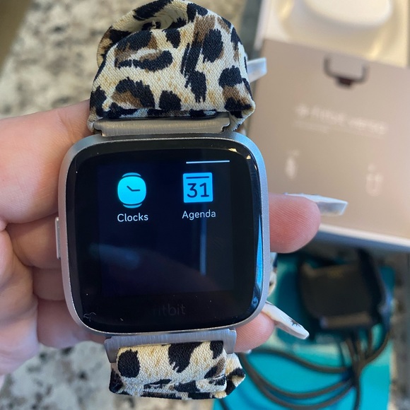Fitbit Versa Lite Edition main image 13